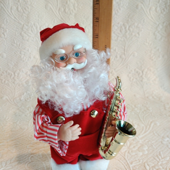 Animated Musical Santa Claus Motion Activated Battery Operated Christmas Decor - Picture 8 of 8